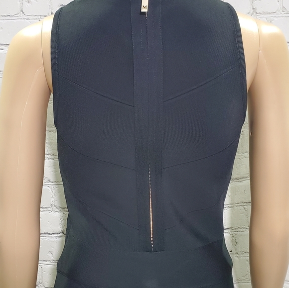 NWT MARCIANO BLACK SLEEVELESS BADGE DRESS - Picture 4 of 7